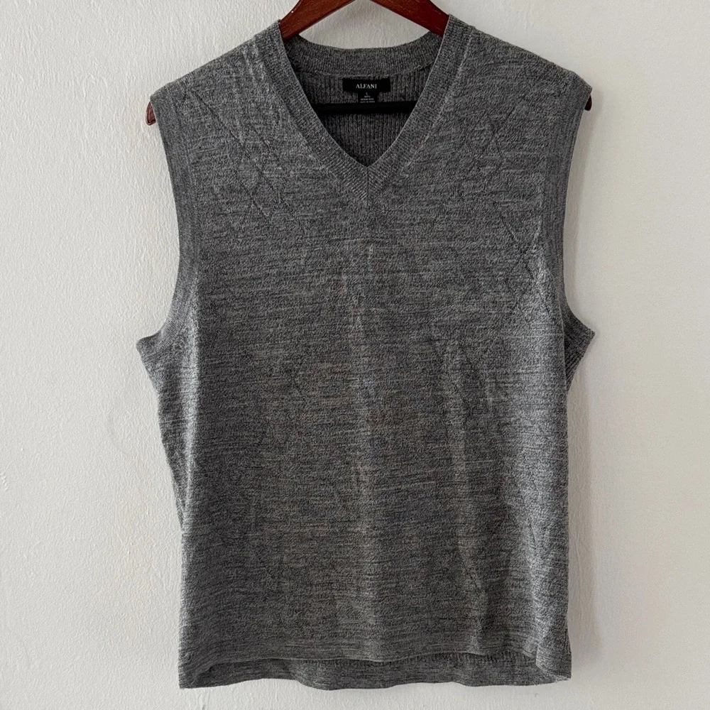 Alfani Sweater Vest Mens Large Gray MERINO WOOL Diamond Soft Knit